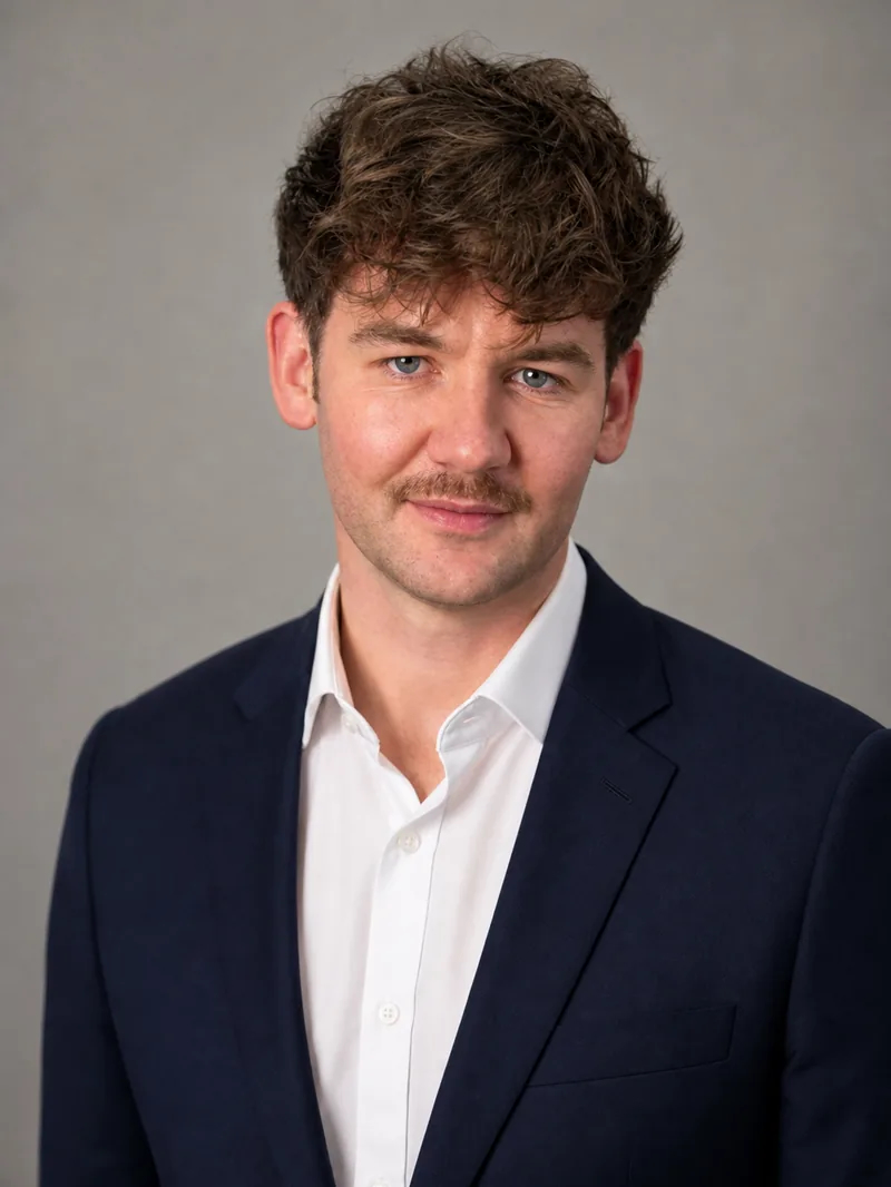 Porträt Dr. iur. Emanuel Cordroch